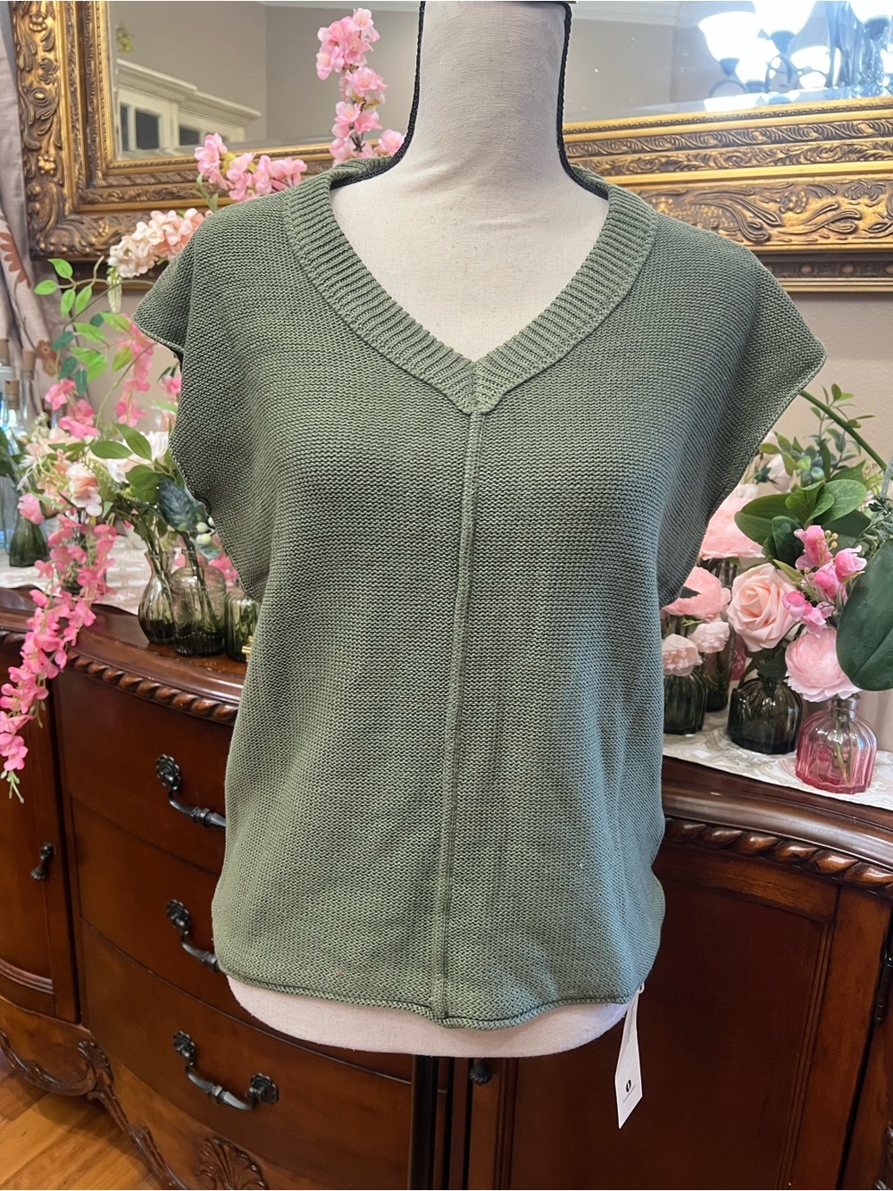 Amazon Olive Green V-Neck Knit Cap Sleeve Sweater Vest